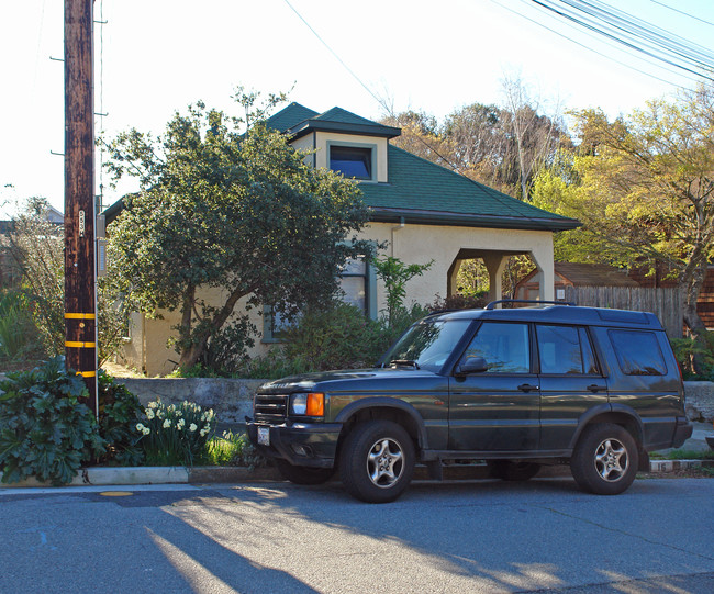 16 Grove St in Mill Valley, CA - Building Photo - Building Photo