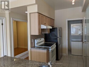 1 Clairtrell Rd in Toronto, ON - Building Photo - Building Photo