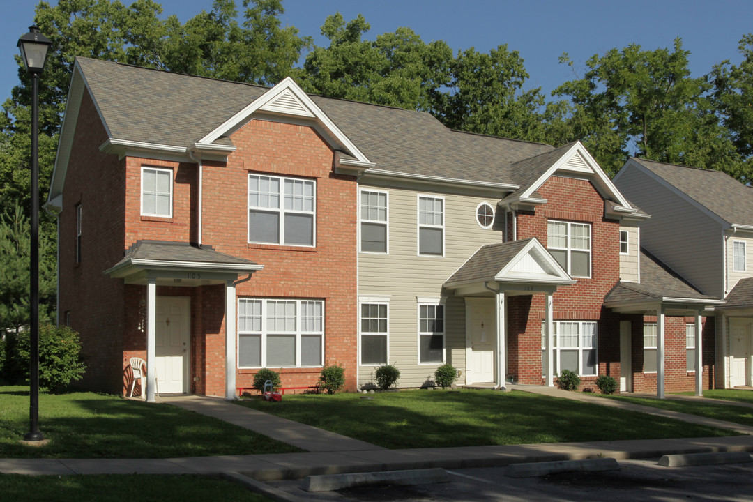 Arbor Place Townhomes in Versailles, KY - Foto de edificio