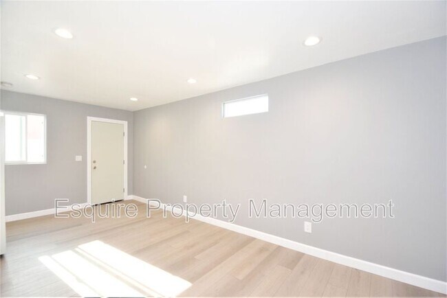 2040 Camino Del Sol in Oxnard, CA - Building Photo - Building Photo