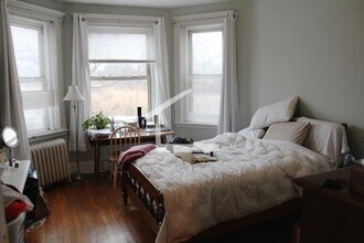 55 Park Dr, Unit 6 in Boston, MA - Foto de edificio - Building Photo
