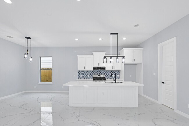 90 Burress St in Houston, TX - Building Photo - Building Photo