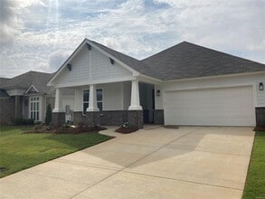 260 Hedgefield Dr in Prattville, AL - Building Photo - Building Photo