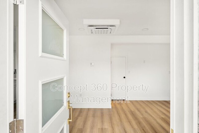 13811 La Pat Pl in Westminster, CA - Foto de edificio - Building Photo