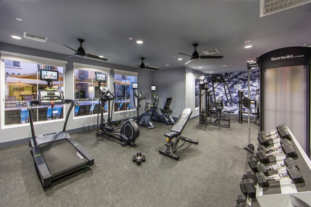Haven 76 in Escondido, CA - Foto de edificio