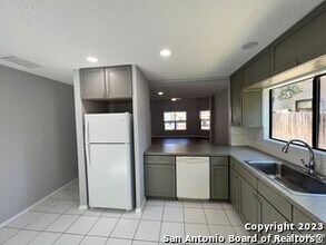 13126 Turkey Feather Dr in San Antonio, TX - Building Photo - Building Photo