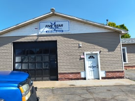 8464 Cleveland Ave NW in North Canton, OH - Building Photo