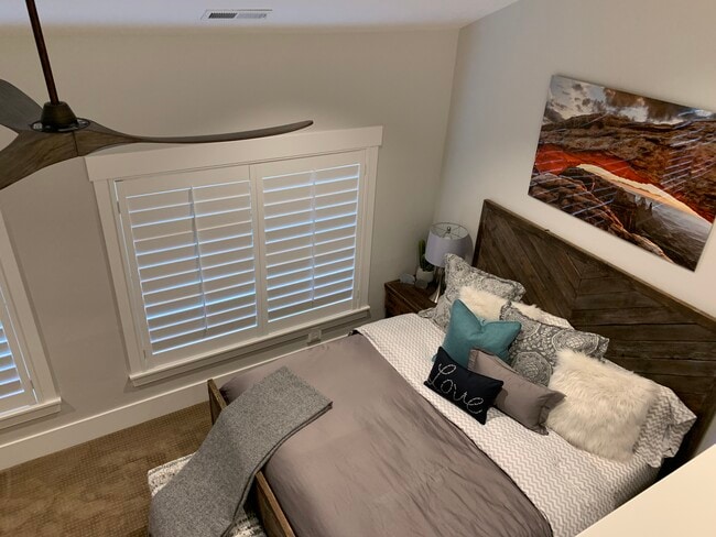 991 E Senior Band Rd in Draper, UT - Foto de edificio - Building Photo