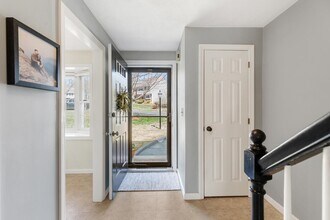 320 Newbury St in Danvers, MA - Building Photo - Building Photo