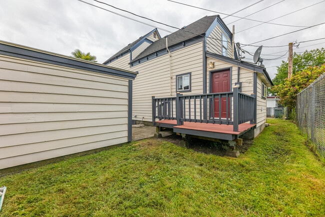 2211 17th St in Everett, WA - Building Photo - Building Photo