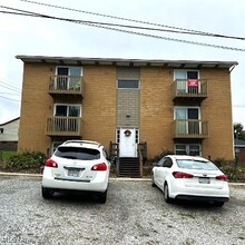 105 Wildwood Dr-Unit -5 in Follansbee, WV - Building Photo - Building Photo