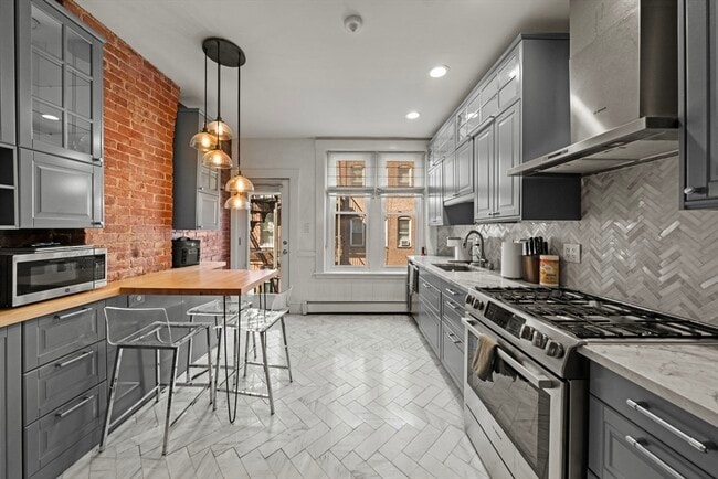 property at 19 Cortes St