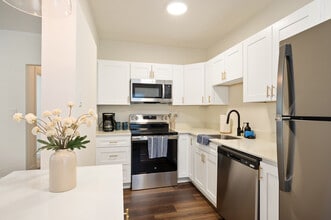 5th & Mercer in Seattle, WA - Building Photo - Building Photo