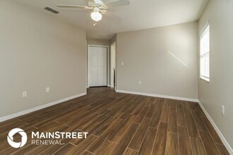 2441 S Marshall Ave in Sanford, FL - Foto de edificio - Building Photo