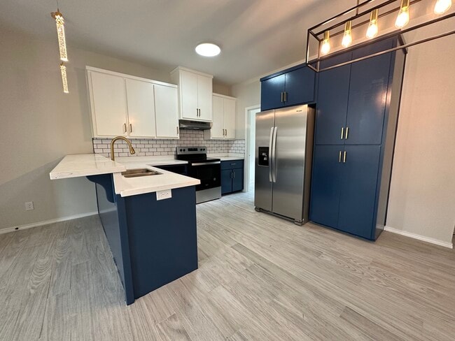 property at 1308 W Fig Ave
