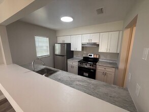 457 Knox McRae Dr in Titusville, FL - Building Photo - Building Photo