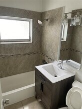 2329 NE 173rd St in North Miami Beach, FL - Building Photo - Building Photo