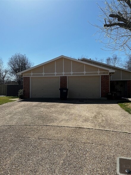 property at 11913 Metmora Ct