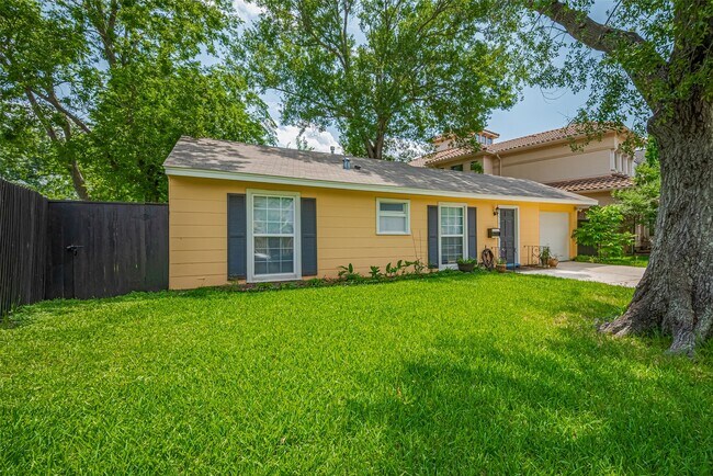 5513 Fairdale Ln