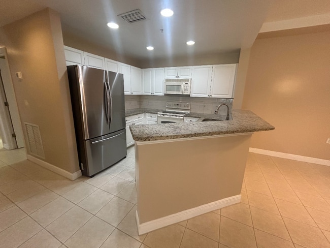 property at 3944 Pomodoro Cir