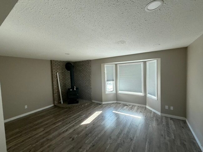 9609-9672 72 Ave in Grande Prairie, AB - Building Photo - Building Photo