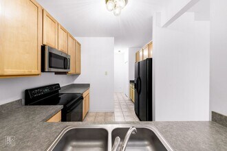 2853 Falling Waters Dr in Lindenhurst, IL - Building Photo - Building Photo