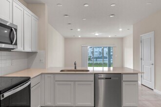 1718 Delightful Dr in Four Corners, FL - Building Photo - Building Photo