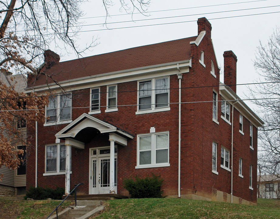 3025 Gilbert Ave in Cincinnati, OH - Building Photo