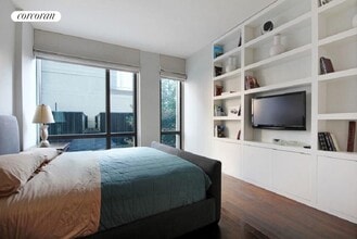 101 Warren St in New York, NY - Building Photo - Building Photo