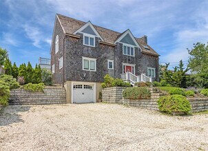 2700 Sound Dr in Greenport, NY - Building Photo - Building Photo