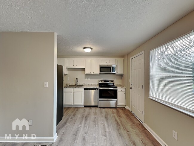 3799 Farm Brook Ln in Columbus, OH - Building Photo - Building Photo