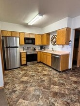 3712 Sagecrest Dr, Unit Room #2 in Elko, NV - Foto de edificio - Building Photo