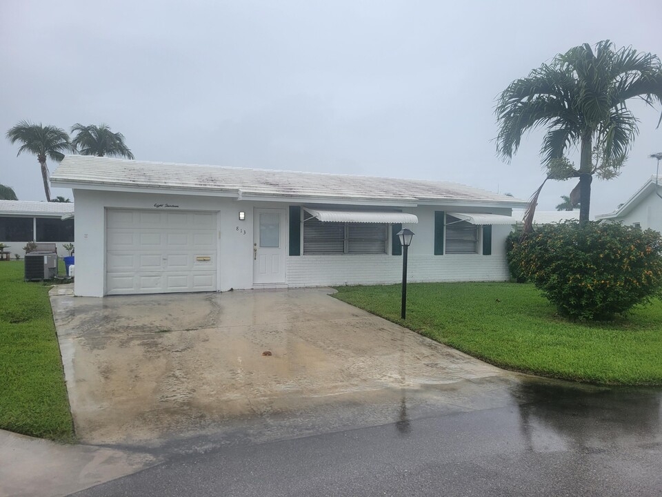 813 SW 8th Ave in Boynton Beach, FL - Building Photo