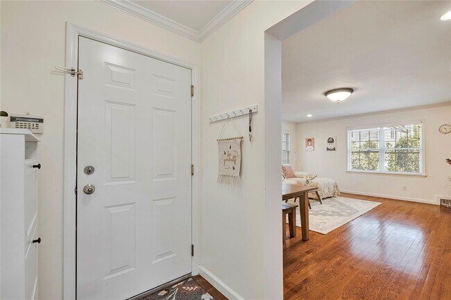 119 Montgomery Ave in Scarsdale, NY - Building Photo - Building Photo