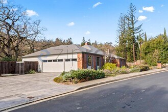 138 Virginia Ct in Alamo, CA - Foto de edificio - Building Photo