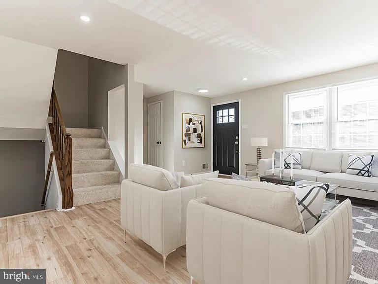 6542 Birchleigh Way in Alexandria, VA - Building Photo