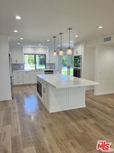 20425 Hemmingway St in Los Angeles, CA - Building Photo - Building Photo