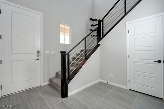 10456 Bagg Ave in Las Vegas, NV - Building Photo - Building Photo