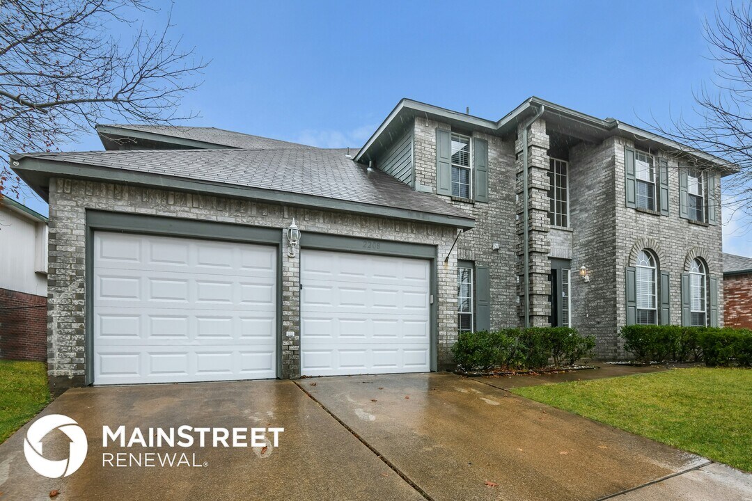 2208 Havenwood Dr in Arlington, TX - Building Photo