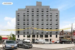 906 E New York Ave in Brooklyn, NY - Building Photo