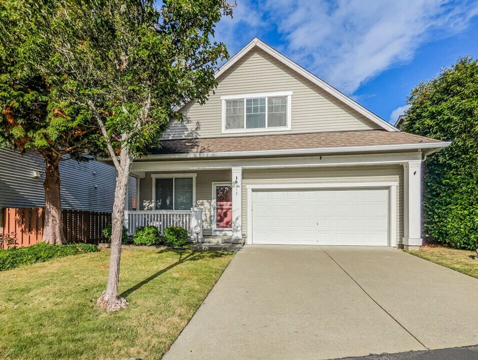 8715 26th Pl NE in Lake Stevens, WA - Building Photo