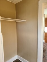 412 Hartman Ave in Waterloo, IA - Building Photo - Building Photo