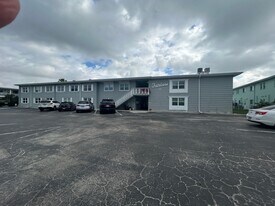 129 104th Ave in Treasure Island, FL - Building Photo