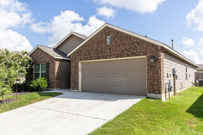 10583 Penelope Way in Converse, TX - Building Photo - Building Photo