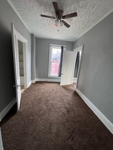 832 Oak Street, Unit Apt 2 in Cincinnati, OH - Building Photo - Building Photo