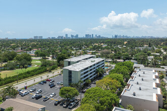 Santa Monica Condominiums in Hollywood, FL - Building Photo - Building Photo