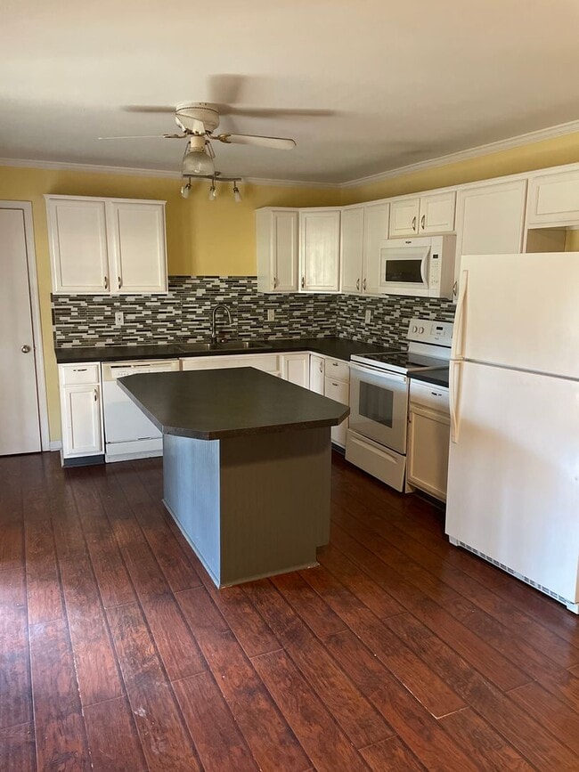 1400 Vestal Rd in Rural Hall, NC - Building Photo - Building Photo