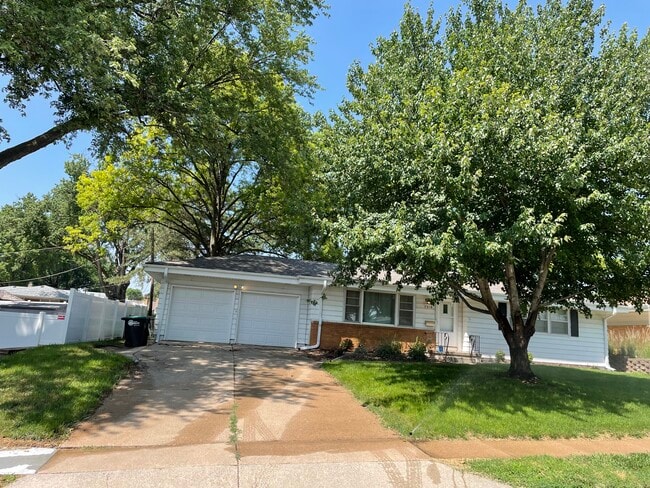 7310 Valley St in Omaha, NE - Building Photo - Building Photo