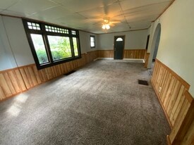 925 Chandler St in Danville, IL - Building Photo