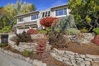 2188 Bunker Hill Dr in San Mateo, CA - Building Photo - Building Photo